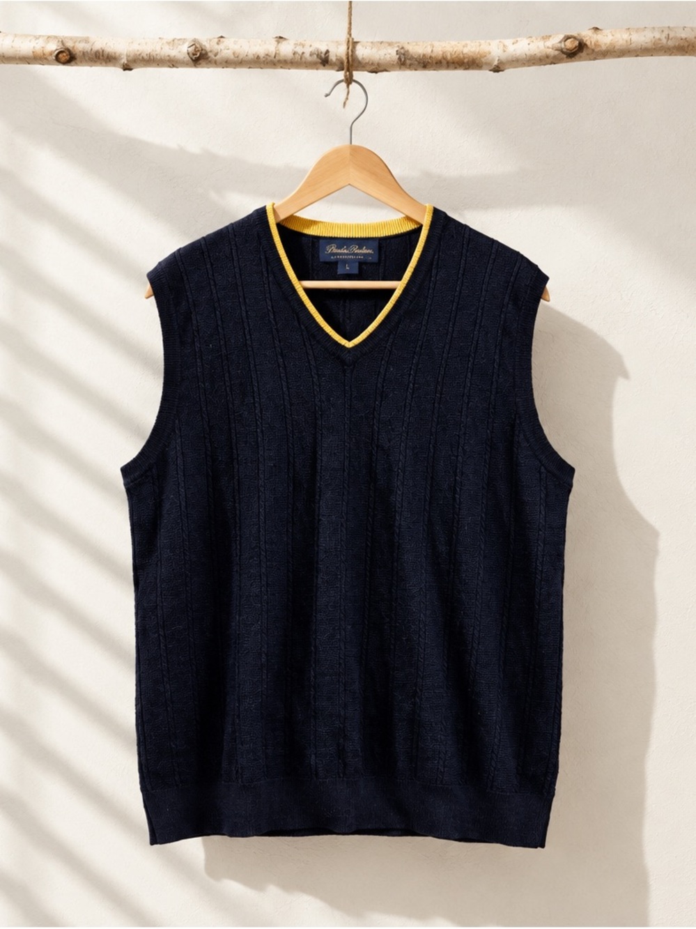 Brooks Brothers Classic Men's V‑Neck Cable Knit Sweater Vest in Navy